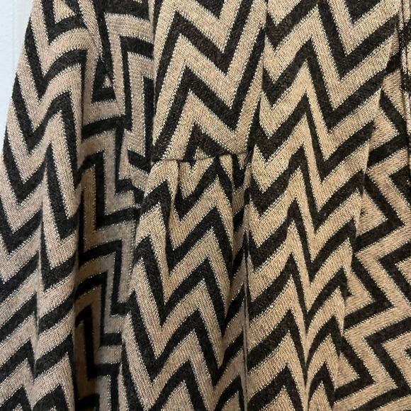 EUC Olivia Harper for Lee Lee’s Valise chevron sweater set in brown/tan/gold, 2X - Picture 4 of 12